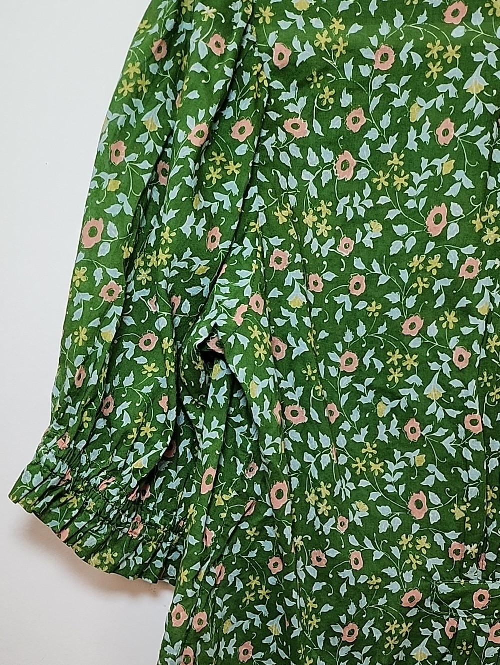 Anthropologie Trovata Romantic Green Floral Pintuck Button-Down Blouse Size L - Picture 13 of 16